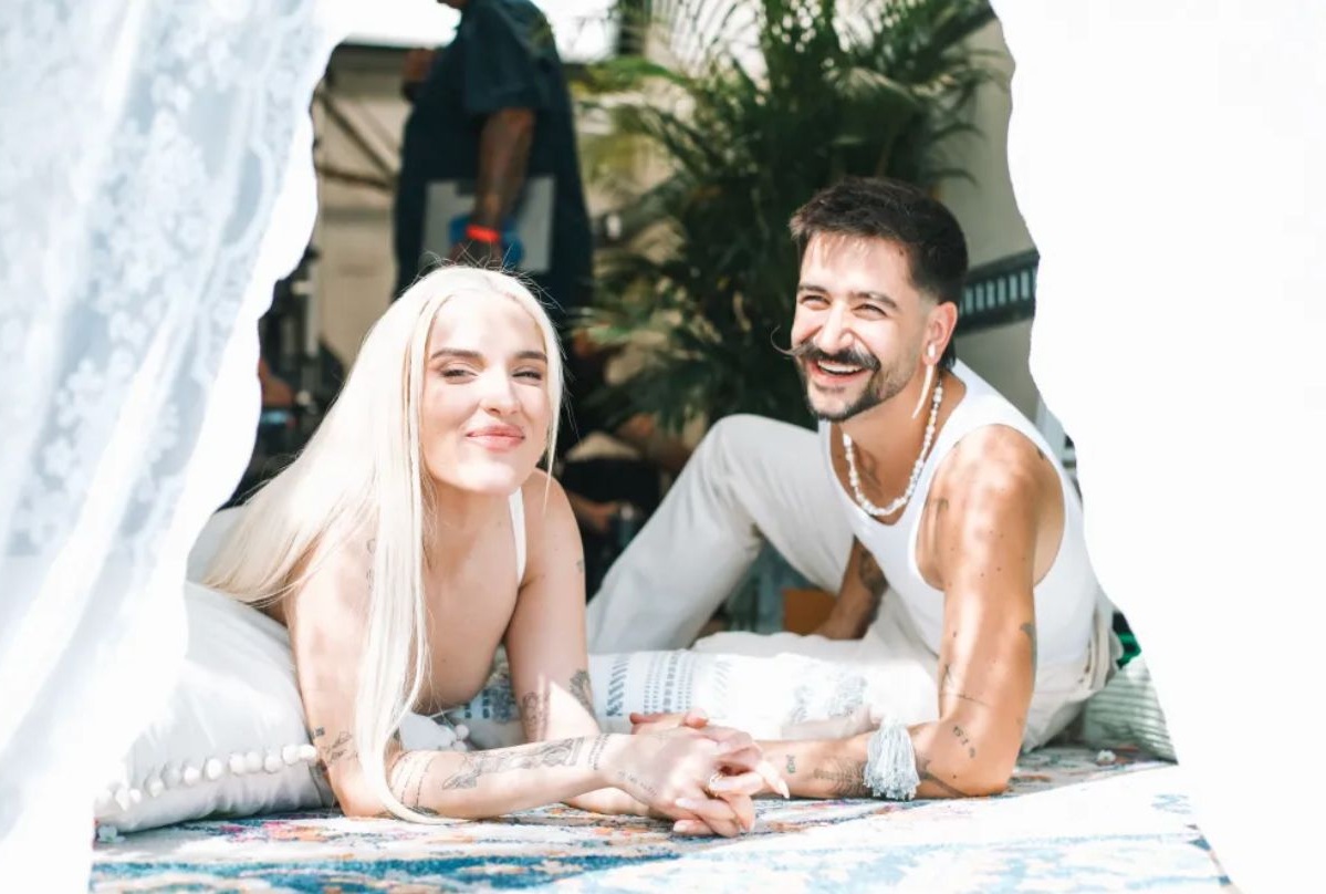 Cartera China - Elena Rose Music Video