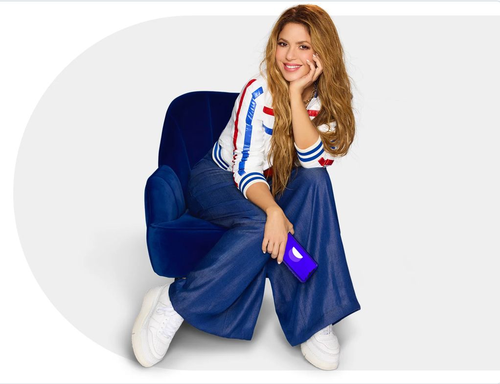 Decolar - Shakira Commercial